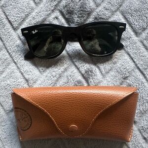 Ray-Ban Black Sunglasses with Tan Case